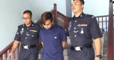 与13岁网恋小女友“开房” 青年控强奸