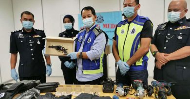 外出干案遭警追捕 2惯犯毙命警枪下