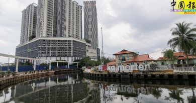 甲河  又见垃圾  市民环保需加把劲