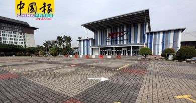 州政府随时启用  4礼堂改做方舱医院