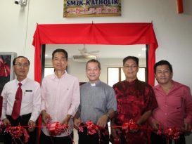 公教中学获教部拨21万 图书馆设智能教室