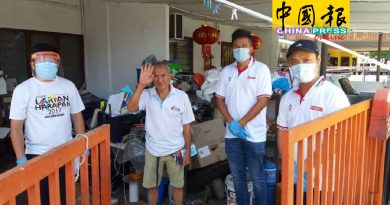 还有很多贫户求助  谢守钦吁热心人捐物资