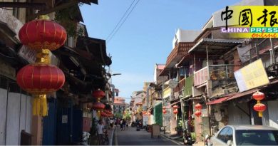 【今日马六甲头条】数条街道已张灯结彩  年景布置  迎金鼠