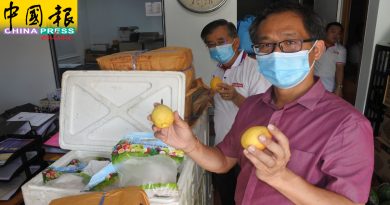 报导激发更多人捐献 爱心物资 堆满仓