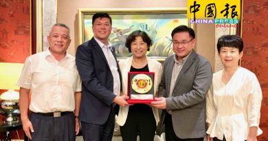 颜天禄：给力两国经济  须招资引智 两翼齐飞