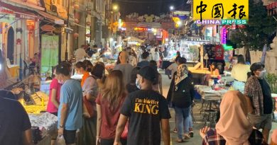 开放跨州后首个周末 鸡场街  人气回来了