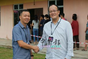 【今日马六甲头条】比刘金辉多179张票  戴上楺  中选村长