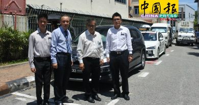 后巷狭窄学生出入不便  校方要求取消泊車位