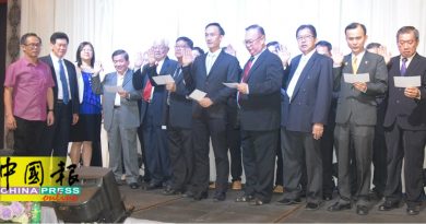 成立小组策划及发展革成  3年内维修礼堂  重建旧楼