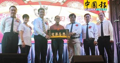 练宝华：免引发误会冲突  别拿宗教开玩笑 做比较