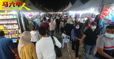 吉里望海边斋戒月市集  人潮汹涌  买气旺