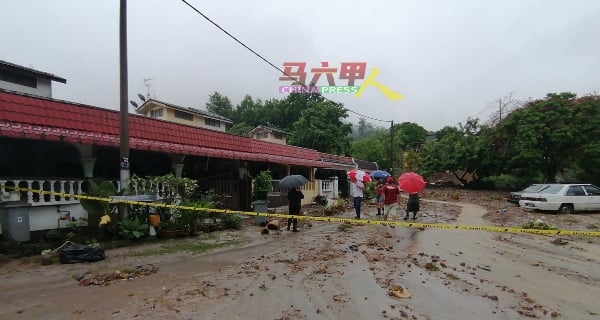 汉都亚再也市议会已用警戒线围起土崩地点。