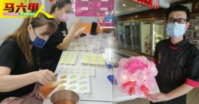 疫情不影响母亲节气氛     线上订蛋糕 订单反应佳