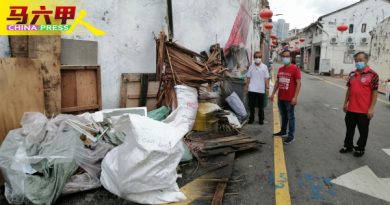 老街 不需垃圾点缀  缺德民众沿路弃建材废料
