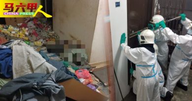 邻居闻臭投报  消拯员撬门发现男尸