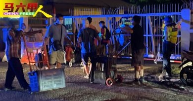 批发公市漏夜关  被迫隔墙送取货  卖家买家吃闭门羹