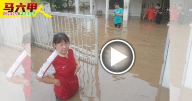 上次损坏家具还没钱换   “ 又再淹   什么都没了 ”
