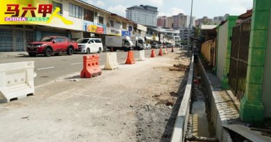 王金辉路 排水系统工程引逅病  沟盖高低不平 衔接不良 引民怨
