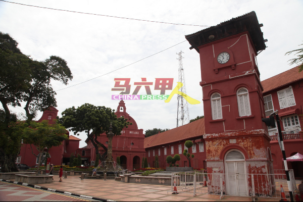 历史城市政厅听过马六甲博物院机构修复红屋区陈明水大钟楼，准备以亮丽面貌重迎游客。