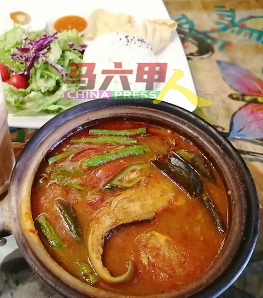 甲州美食酸辣汤（Asam Pedas）魅力不可挡。（档案照）