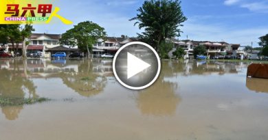 ◤今日马六甲头条◢16小时 退水2吋  雨停积水仍“呆滞”