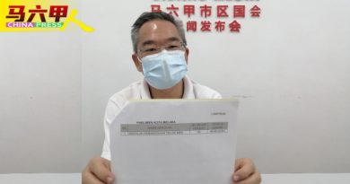 邱培栋：说好的15万台笔电呢？  甲仅1学校 获93台