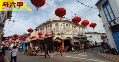 豆腐街挂红灯笼迎新春！？ 原来是拍摄贺岁广告布景