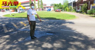 200公尺路段3路洞 甘榜拉班路 危险！