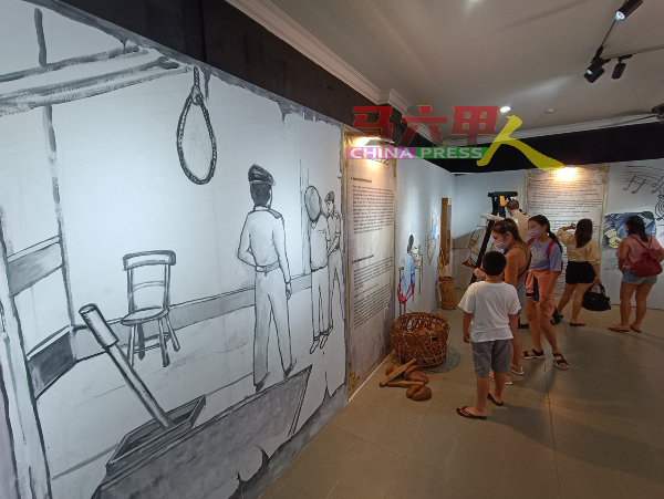 ■监狱博物馆也展示吊刑处画面，让民众了解当时情景。