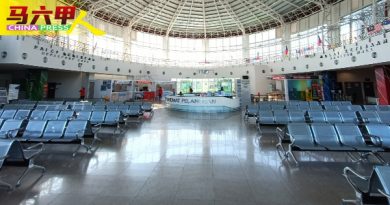 ◤今日马六甲头条◢机场 车站 码头 没客到  开国门首日甲海陆空交通冷清