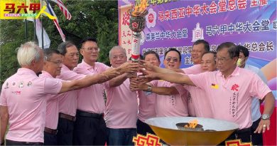 吴添泉吁政府  中庸施政化解问题