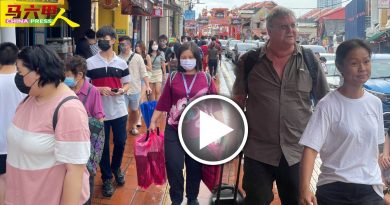 人潮涌入鸡场街  本地游客“罩”样防疫
