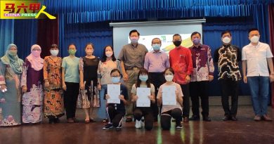 育中出16状元  整体成绩下跌