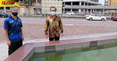 UTC广场地砖到处裂  喷水池不操作．生青苔漂垃圾