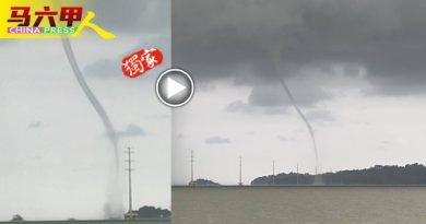 甲五屿岛前方海域     先后现3道水龙卷