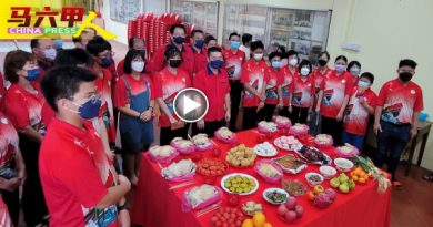 拜别“公婆神”庆成年礼     11潮人子弟出花园