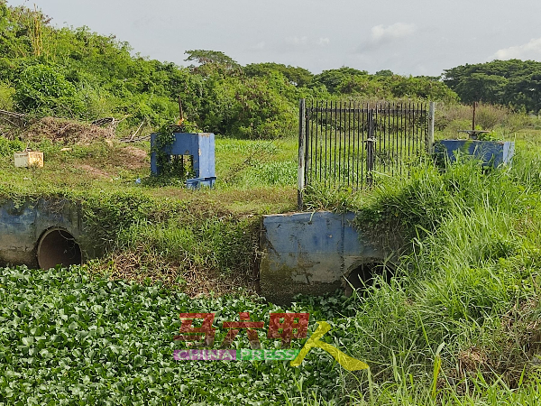 水利灌溉局设手动水闸门，却没有运作，如同虚设。