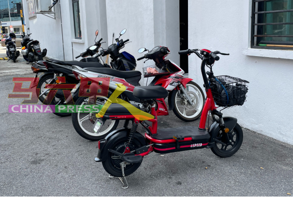 市政厅探讨让电子动踏板车及其他微型交通工具，合法上路。