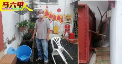 遭警抓走又出现 男子 后巷 再搞破坏