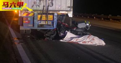 3罗厘1摩哆大道连环撞 摩哆骑士丧命   另2人受伤