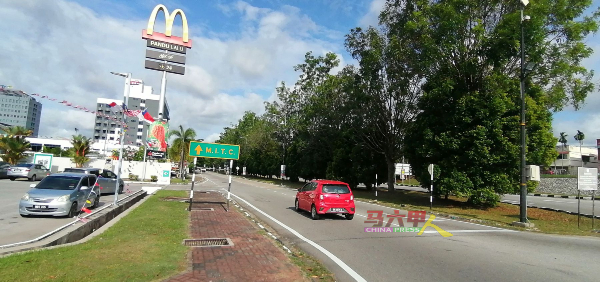 马石油油站前至MITC Hotel的双向道路，9月1日起，改为单向道路，试跑期1个月。