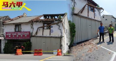 老屋排水槽摇摇欲坠  市厅速围黄线获赞