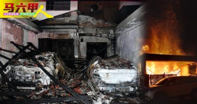 火神光顾双层排屋 4车1摩哆被烧毁