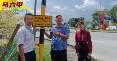 华文中学前玛琳路 只要没车   红灯可左转