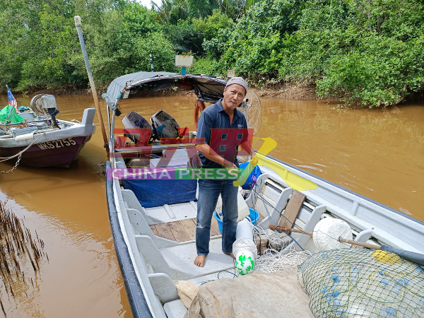 渔民曼西里指，罗目支那河流在约20年前曾发生一起鳄鱼咬死人事件。
