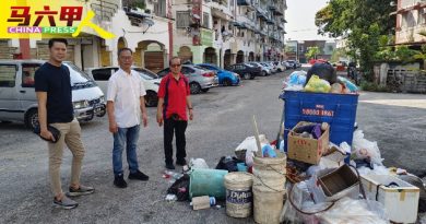 垃圾爆满．动物觅食 哥打拉沙马那乌达玛组屋    脏乱臭