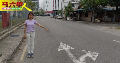 拜托，别乱泊车 七里村外进出都难