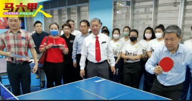 企业家与画家赞助 培二设乒乓室美术室