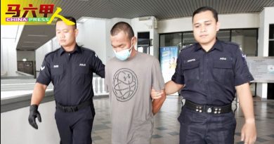 讨钱不果取刀威胁母亲 不孝儿认罪    坐牢两年