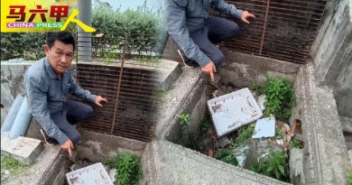 晋巷柏达那花园  垃圾卡沟  恐引发水灾